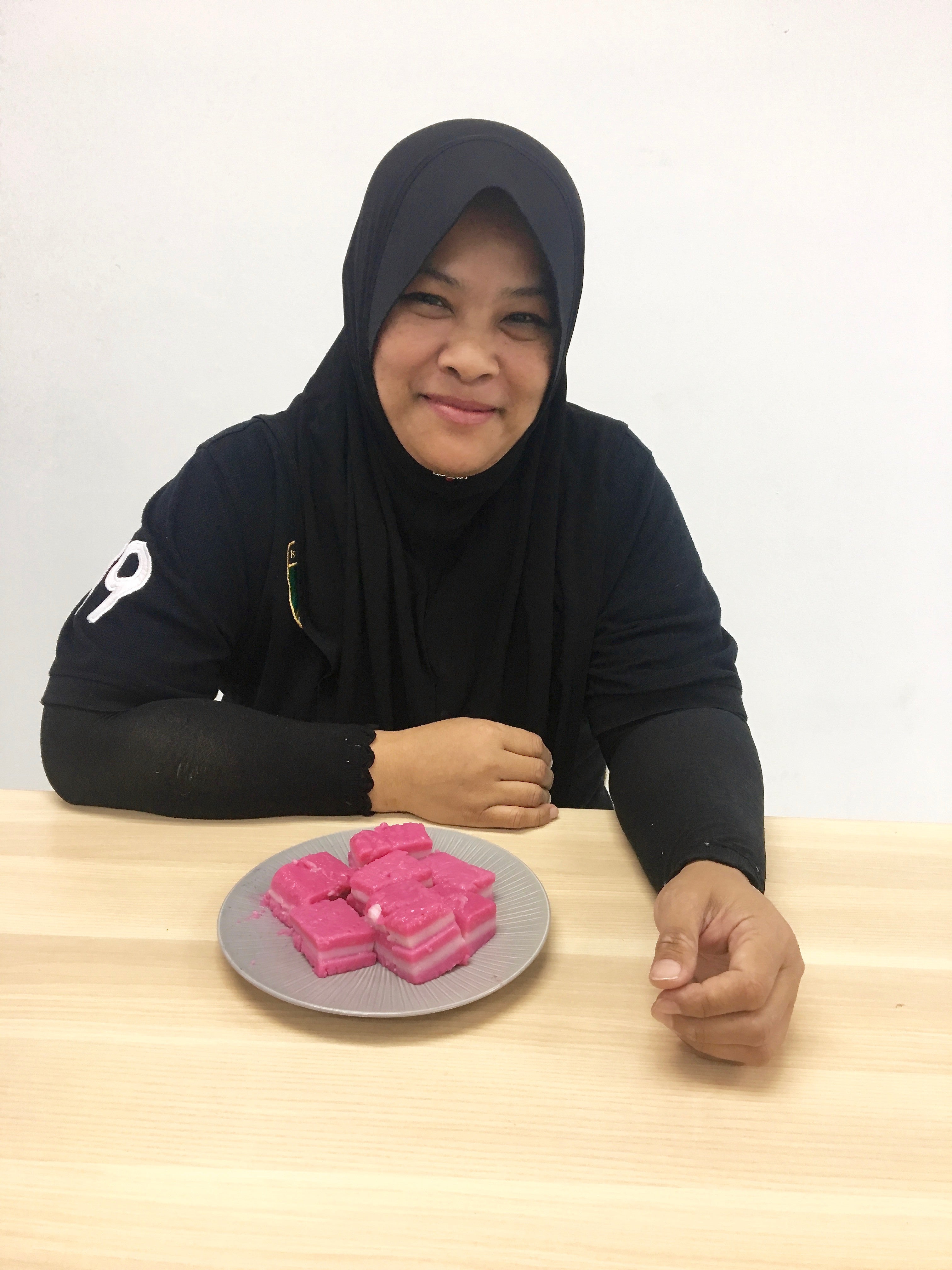 Raya Cuisine Series: "Kuih Lapis", Kak Dayang's Favorite Sweet
