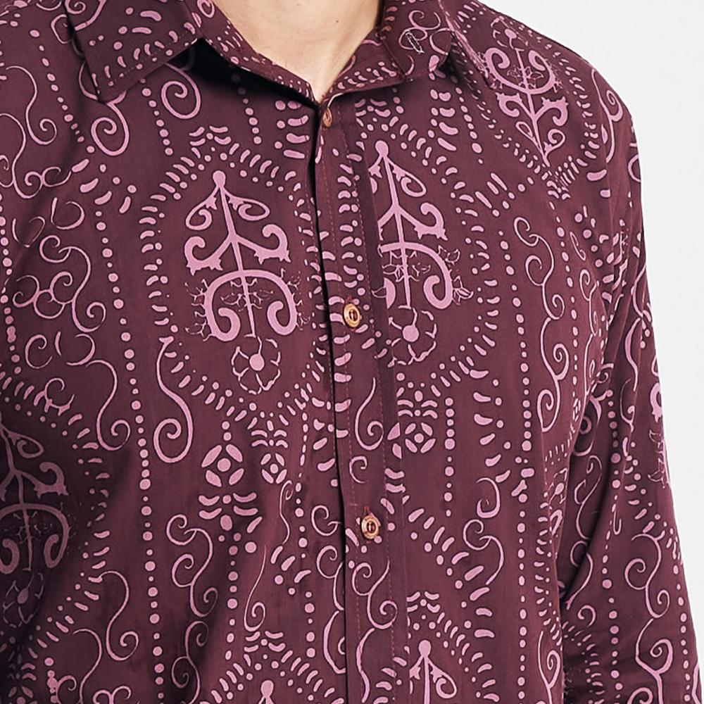 Close-up of the Garnet Petola design, highlighting its intricate hand-drawn batik motifs