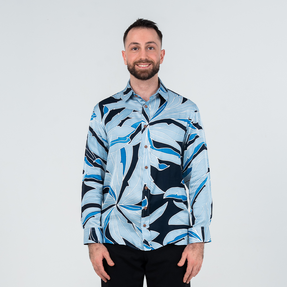 Front view of men’s long-sleeved batik shirt in blue Palma design, made of breathable silk cotton fabric