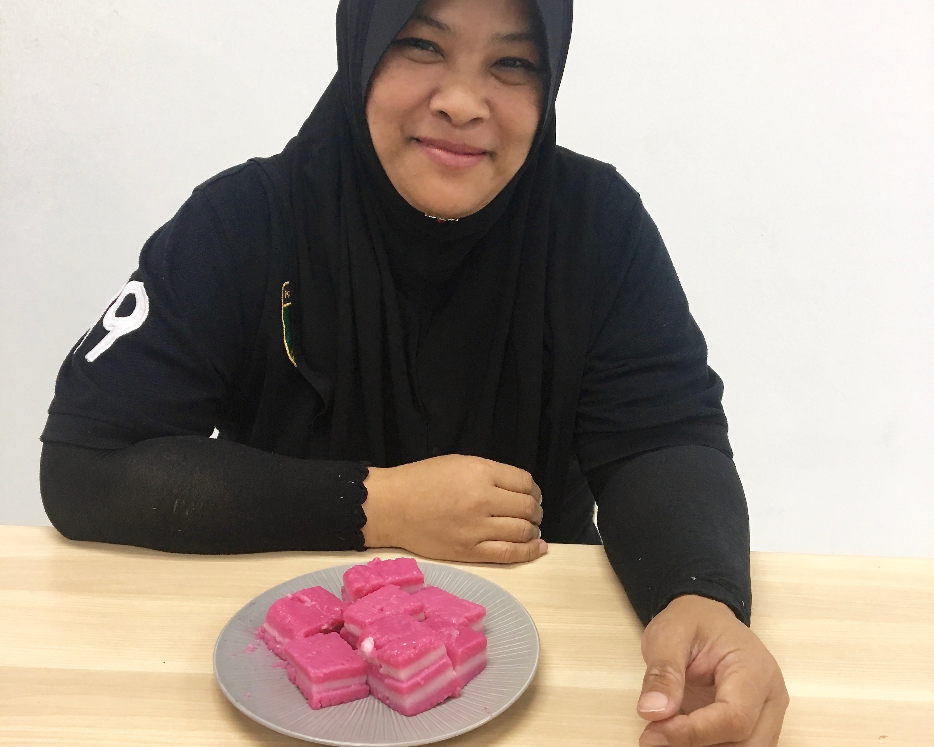 Raya Cuisine Series: "Kuih Lapis", Kak Dayang's Favorite Sweet