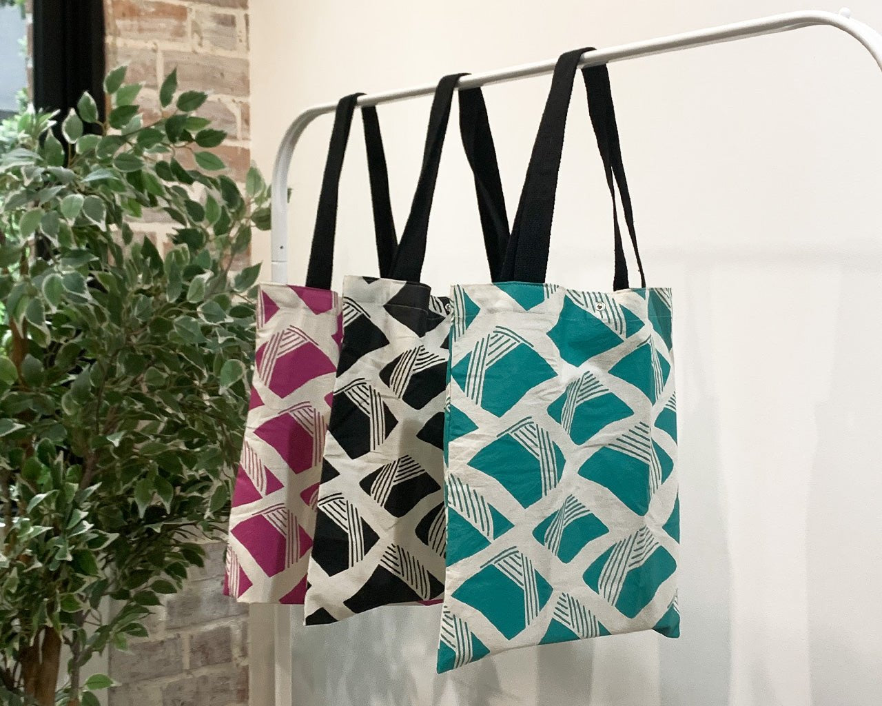 Embrace Malaysian Culture with Our Stunning Batik Boutique Tote Bags!