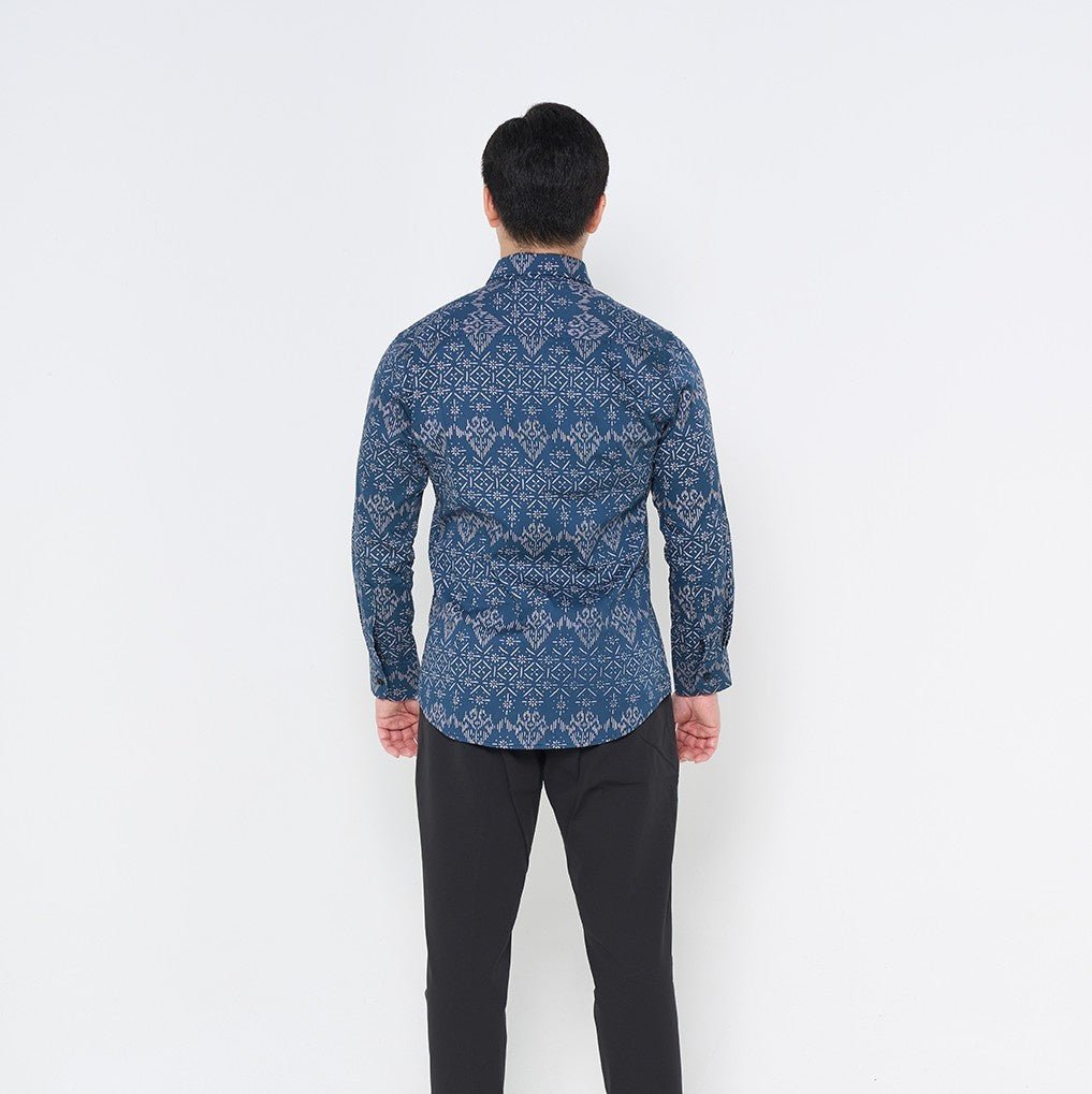 Men's Long-Sleeved Batik Shirt - Navy Anyam back photo 