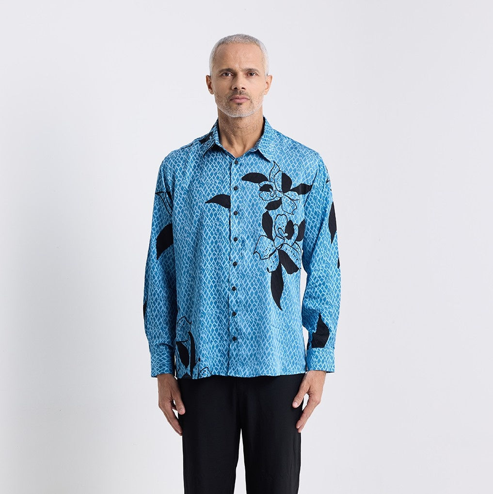 long sleeve blooming lace in azure front picture 