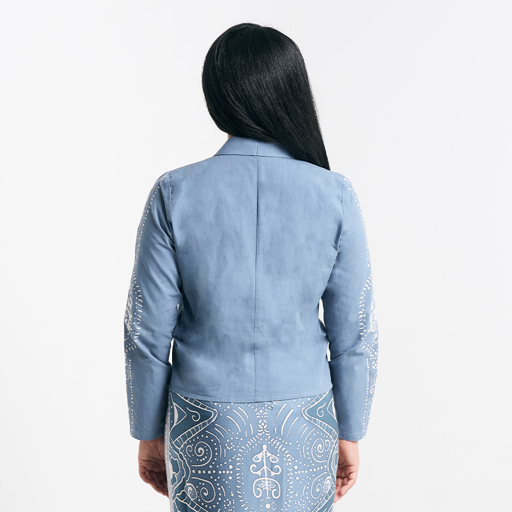 Back View of Batik Kebaya Jacket – A clean back view highlighting the tailored fit and craftsmanship of the kebaya jacket