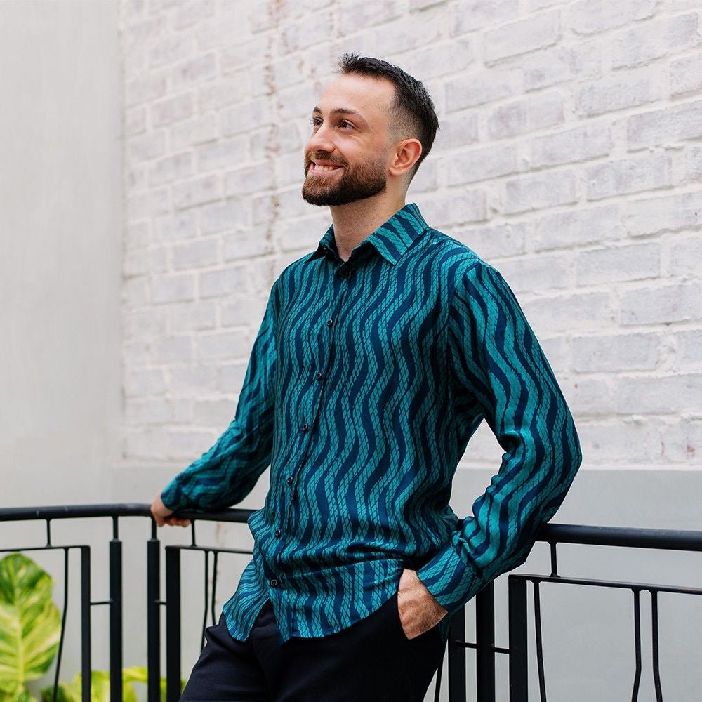 Teal snakeskin lifestyle 