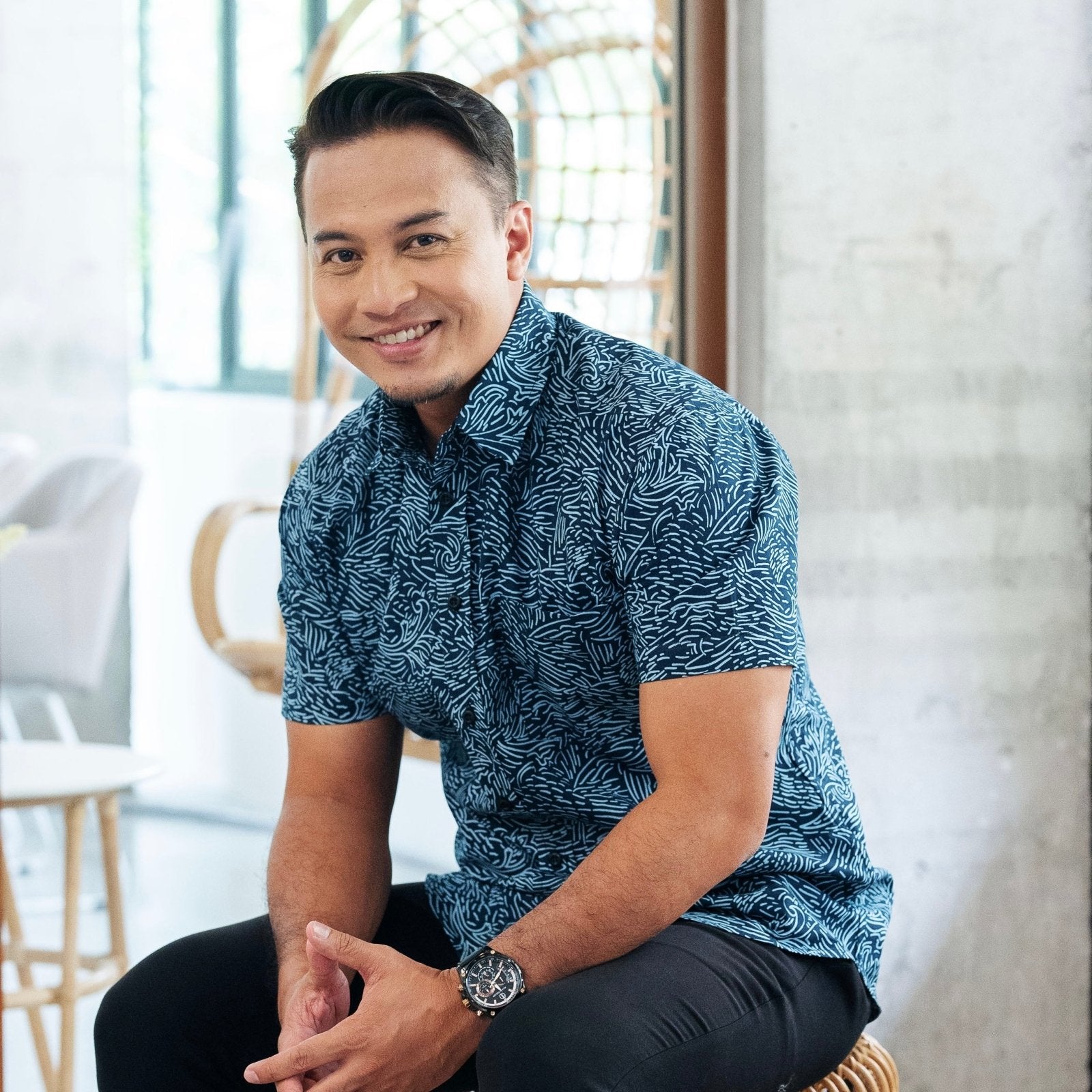 MAn wearing the navy driftwood shirt in a men's lifestyle photo. 