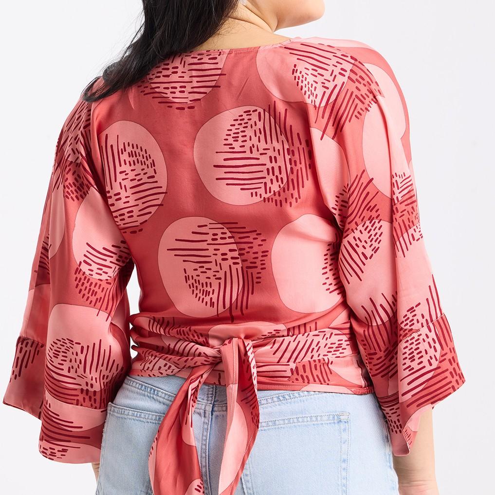 Tie Front Kimono - Crimson Yuan Dian Zoomed in image