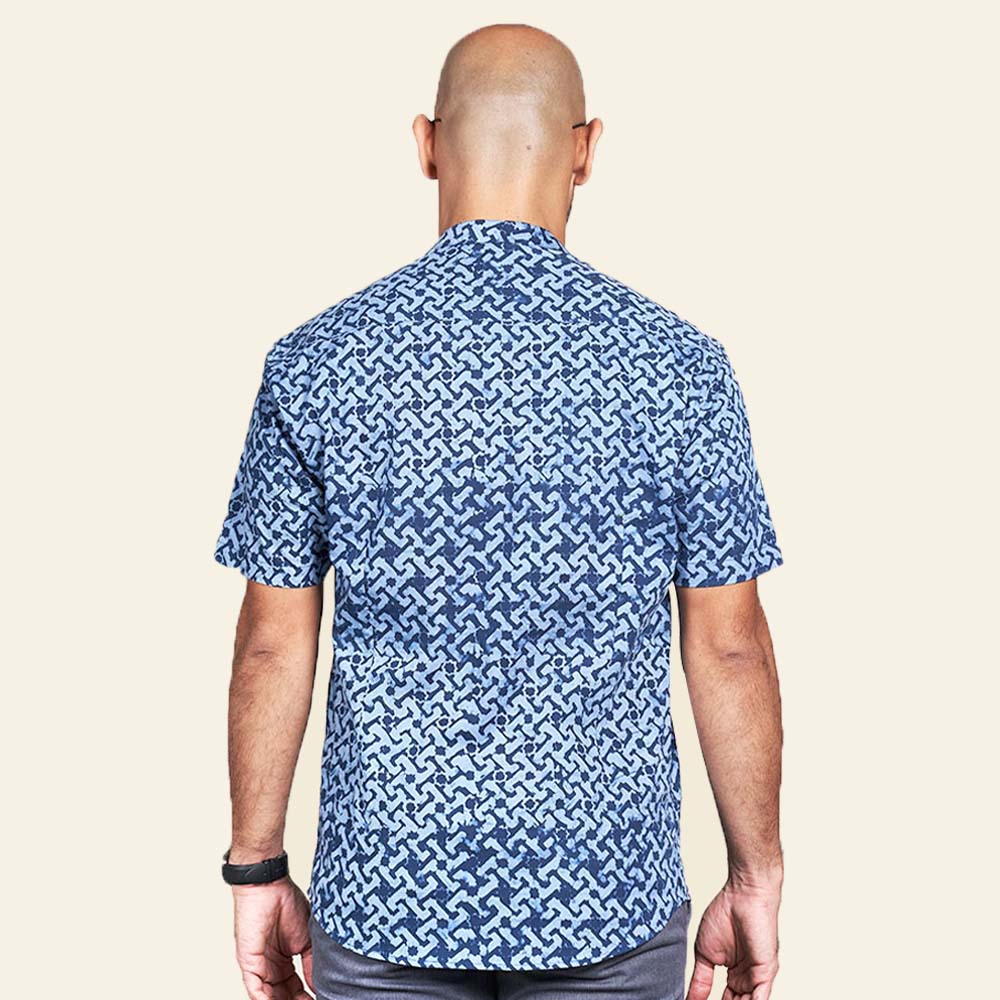 MenBatikShirt_Arabesque_Midnight_Model_back