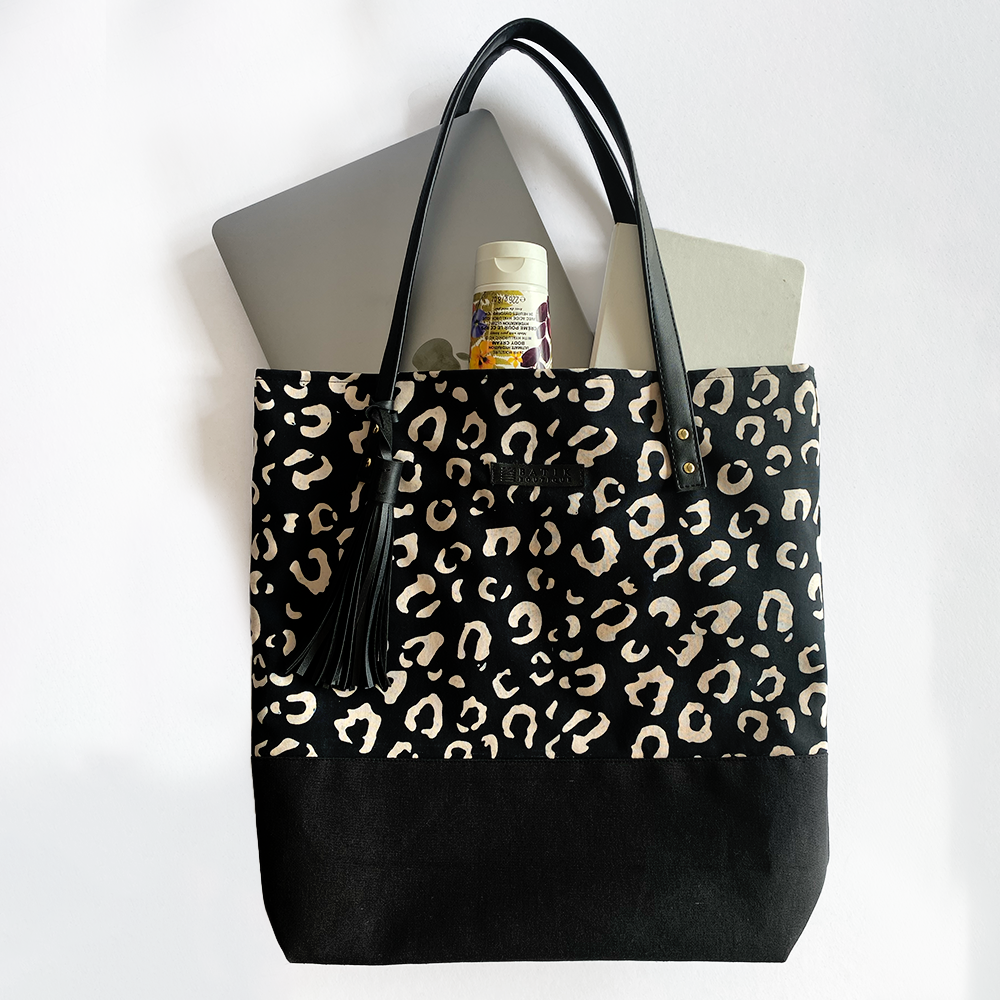 Batik Tote Bag (Canvas base) - Black Leopard